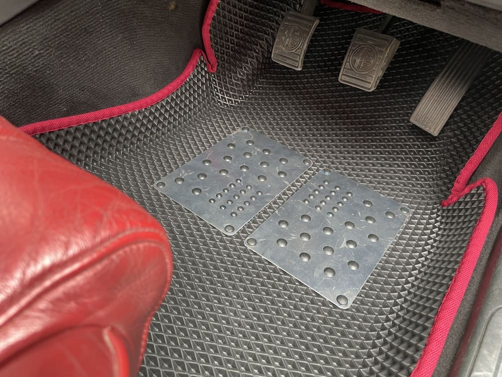 thumbnail image 2 of Somer Car Floor Mats For Alfa Romeo 159 - Black Carpet, Anti-Slip, Waterproof, Italy 2 of 4